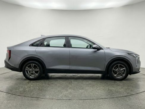 Used 2025 Kia K4 FWD image 11