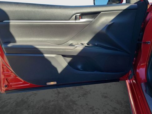 Used 2019 Toyota Camry XSE image 17