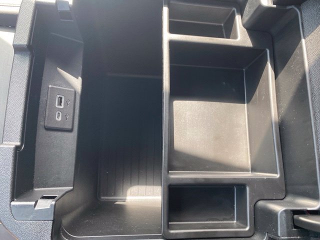 Used 2023 GMC Yukon XL AT4 AWD/4WD image 31