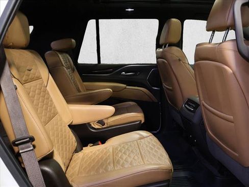 Used 2021 Cadillac Escalade Sport w/ Driver Assist Tech Package AWD/4WD image 26