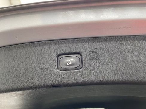 Used 2024 Ford Edge SEL w/ Convenience Package image 29