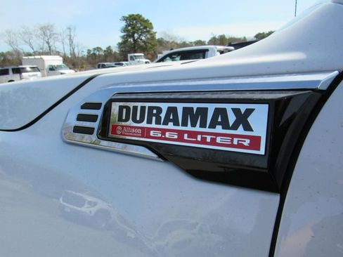 Used 2025 GMC Sierra 2500 Denali w/ Denali Reserve Package AWD/4WD image 10