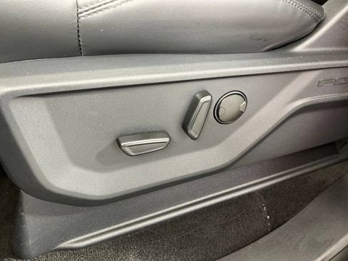 Used 2025 Ford Expedition Tremor AWD/4WD image 29