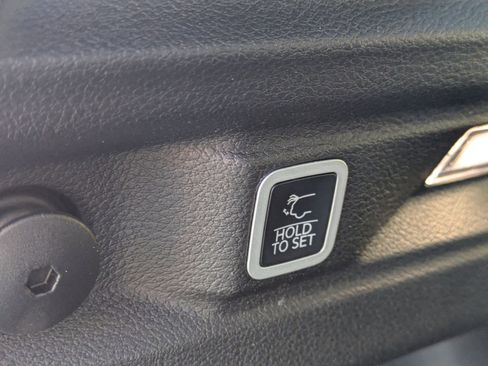 Certified 2024 Jeep Grand Cherokee L Limited image 32