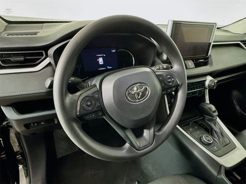 Used 2024 Toyota RAV4 AWD Hybrid image 9