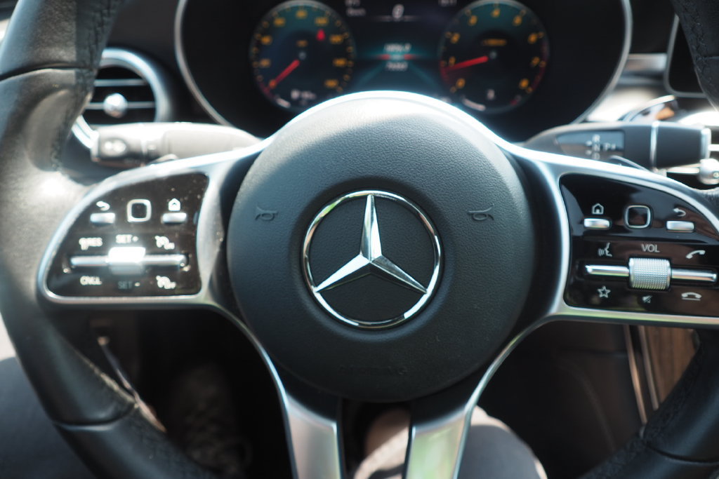Used 2020 Mercedes-Benz GLC 300 4MATIC Coupe image 30
