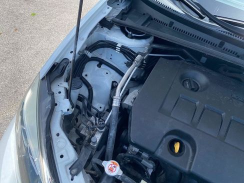 Used 2019 Toyota Corolla SE FWD image 26