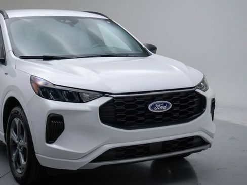 Used 2023 Ford Escape ST-Line AWD/4WD image 11