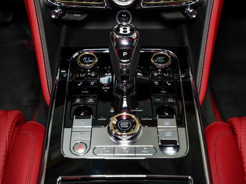 Used 2020 Bentley Flying Spur W12 image 46