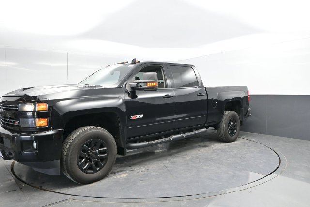 Used 2017 Chevrolet Silverado 2500 LTZ w/ Midnight Edition AWD/4WD image 7