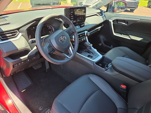 Used 2025 Toyota RAV4 XLE Premium w/ Weather Package AWD/4WD image 15