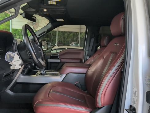Used 2019 Ford F150 Platinum w/ Equipment Group 701A Luxury image 5