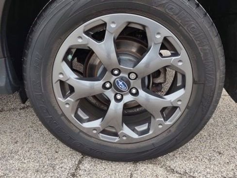 Used 2022 Subaru Crosstrek 2.5i Sport w/ Moonroof Package image 26