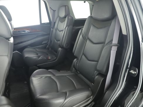 Used 2017 Cadillac Escalade Premium Luxury image 22