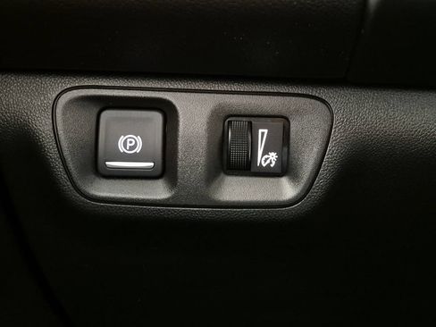Used 2022 GMC Acadia AT4 w/ Preferred Package AWD/4WD image 19
