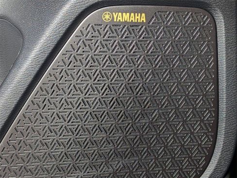 New 2025 Mitsubishi Outlander SE image 16