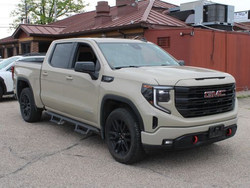 Used 2022 GMC Sierra 1500 Elevation AWD/4WD image 3