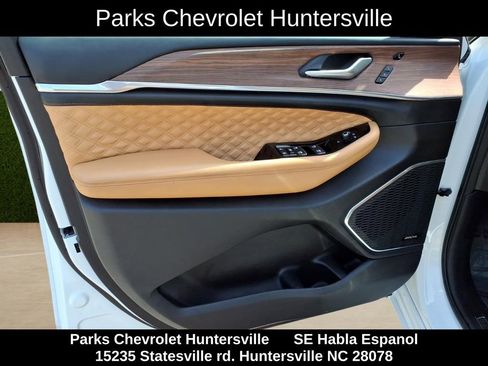 Used 2023 Jeep Grand Cherokee L Summit w/ Advanced Protech Group IV AWD/4WD image 21