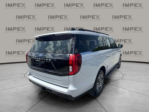 Used 2025 Ford Expedition Max Active AWD/4WD image 5