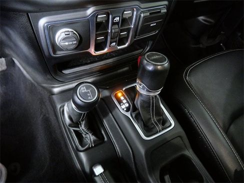 Used 2021 Jeep Gladiator Overland w/ Popular Equipment Package image 21