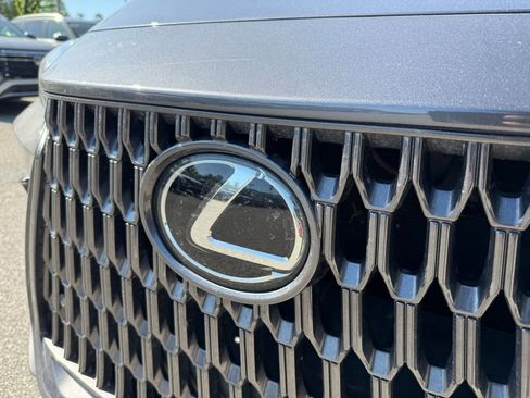 Used 2024 Lexus NX 250 FWD image 3