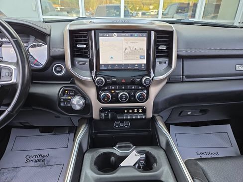 Used 2022 RAM 1500 Laramie AWD/4WD image 22