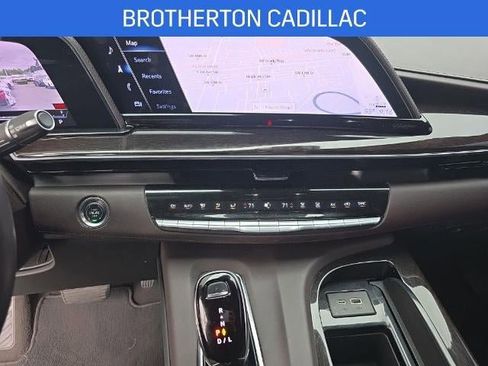 Certified 2024 Cadillac Escalade Sport Platinum w/ Heavy-Duty Trailer Package AWD/4WD image 15