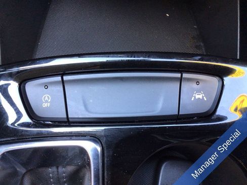 Used 2024 Chevrolet Trax ACTIV w/ Driver Confidence Package FWD image 28
