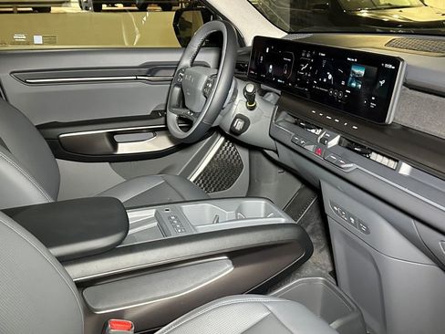 New 2026 Kia EV9 Wind image 11