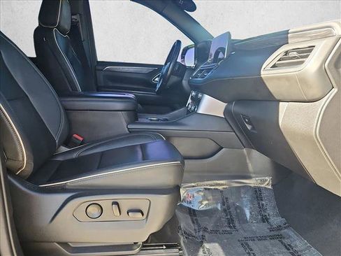 Used 2023 GMC Yukon XL SLT image 23
