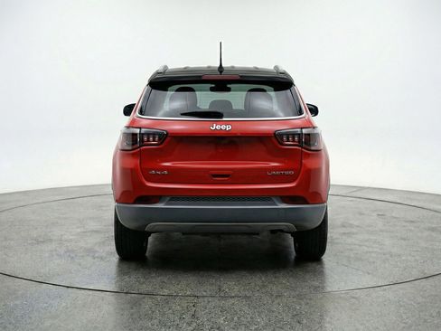 Used 2025 Jeep Compass Trailhawk image 7