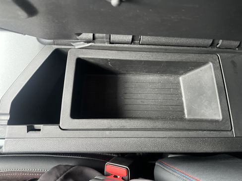 Used 2024 Chevrolet Equinox EV RS image 31