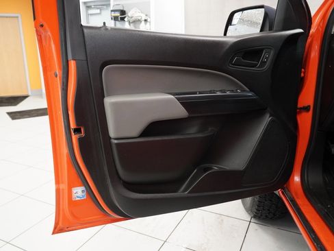 Used 2019 Chevrolet Colorado W/T w/ WT Convenience Package image 5