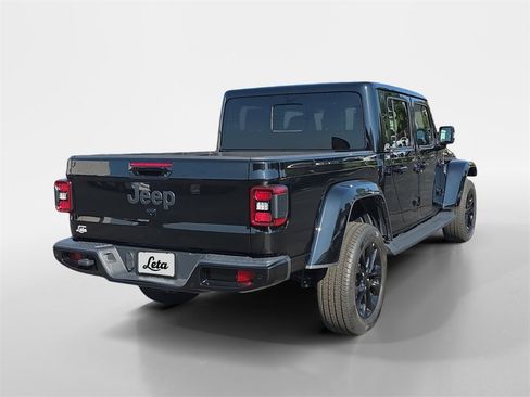 Used 2023 Jeep Gladiator Overland image 8