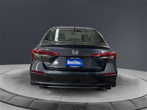 Used 2023 Honda Civic Sport image 4