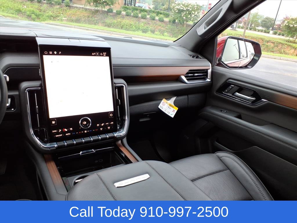 Used 2026 GMC Yukon XL Denali w/ Denali Reserve Package AWD/4WD image 27