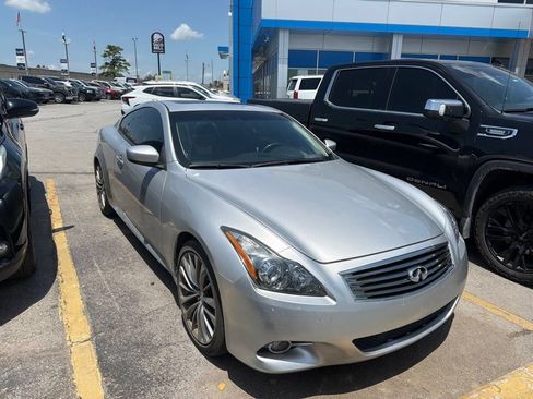 Used 2012 INFINITI G37 Journey w/ Premium Pkg RWD image 2