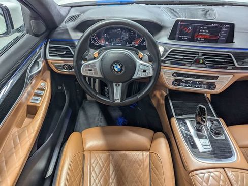 Used 2021 BMW 750i xDrive w/ Luxury Rear Seating Package AWD/4WD image 7