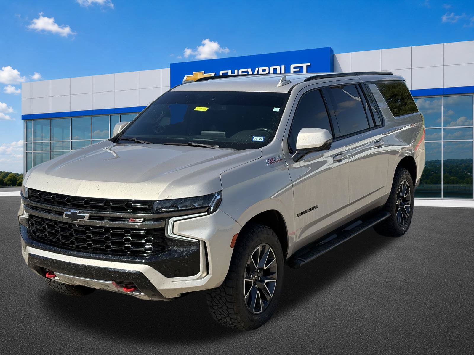 Used 2021 Chevrolet Suburban Z71 w/ Luxury Package AWD/4WD image 12
