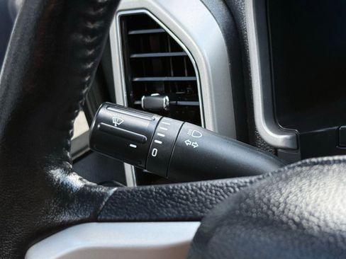 Used 2019 Ford F150 Lariat image 43