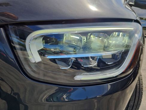 Used 2022 Mercedes-Benz GLC 300 image 38