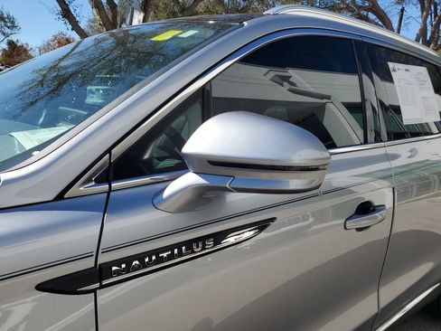 Used 2022 Lincoln Nautilus Reserve w/ Cargo Utility Package image 12