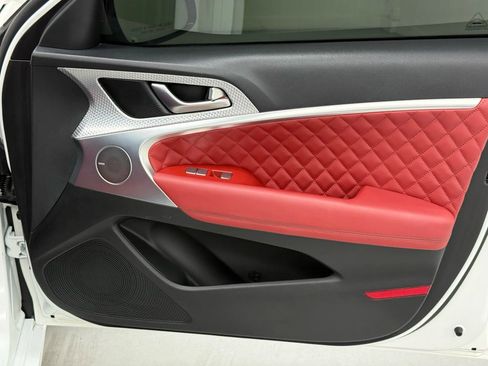 Used 2022 Genesis G70 3.3T Launch Edition image 19