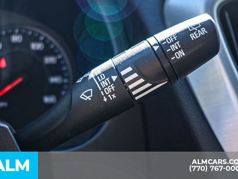 Used 2024 GMC Terrain SLE image 34