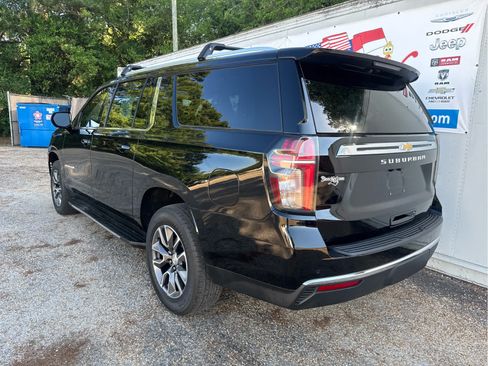 Used 2023 Chevrolet Suburban LS w/ Driver Alert Package RWD image 8
