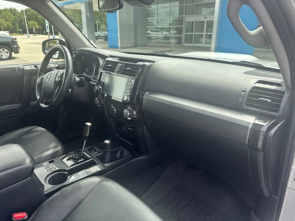 Used 2021 Toyota 4Runner TRD Off-Road Premium AWD/4WD image 4