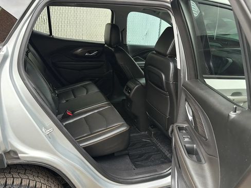 Used 2021 GMC Terrain SLT w/ Infotainment Package II AWD/4WD image 27
