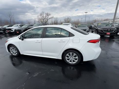Used 2023 Toyota Corolla LE image 6