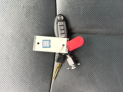 Used 2017 Nissan Rogue SL w/ SL Premium Package image 29