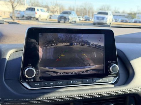 Used 2023 Nissan Rogue SV w/ SV Premium B Package image 22